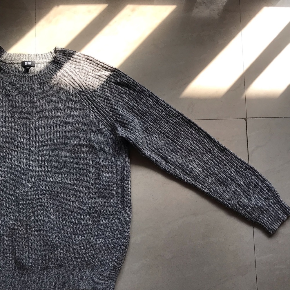 Uniqlo Grey sweater *SALE* fixed price - Picture 2 of 5